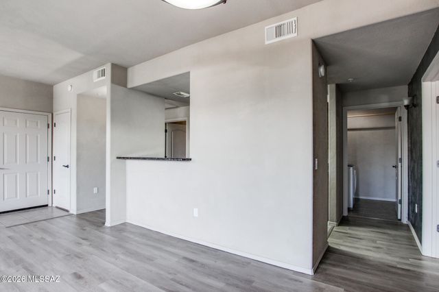 2550 E River Rd Unit 20305, Tucson, AZ 85718
