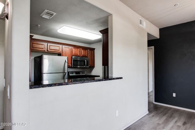 2550 E River Rd Unit 20305, Tucson, AZ 85718