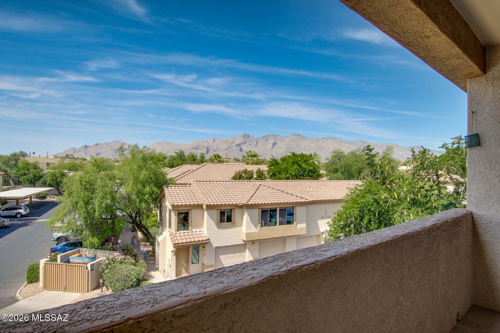2550 E River Rd Unit 20305, Tucson, AZ 85718