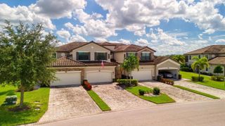 5819 WAKE FOREST RUN 101, Bradenton, FL 34211