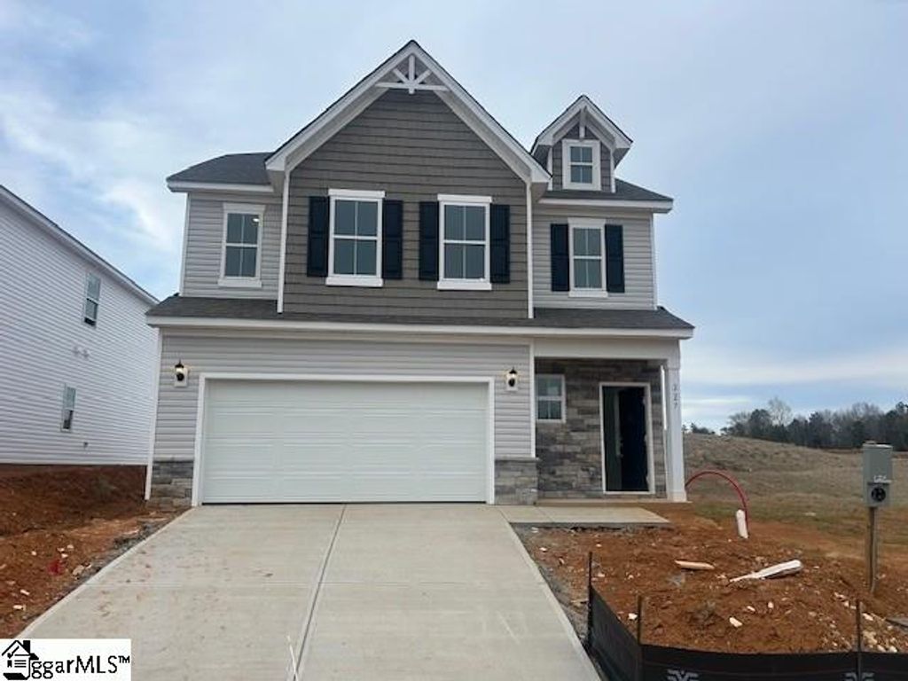 227 Gumwood Circle, Gaffney, SC 29341