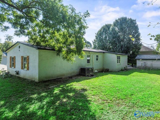 1107 Mcville Road, Boaz, AL 35957
