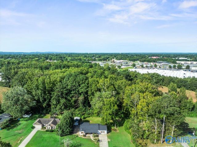 1107 Mcville Road, Boaz, AL 35957