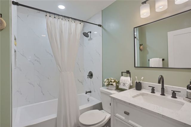 1332 Illinois Ave, Dormont, PA 15216