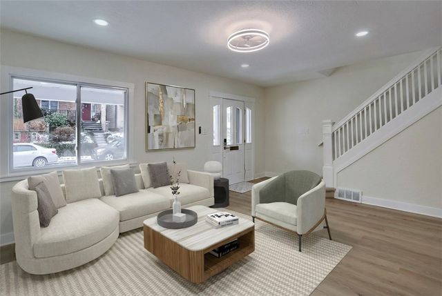 1332 Illinois Ave, Dormont, PA 15216