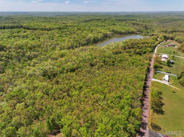 2551 Yellow Rock Road, De Soto, MO 63020
