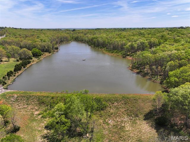 2551 Yellow Rock Road, De Soto, MO 63020