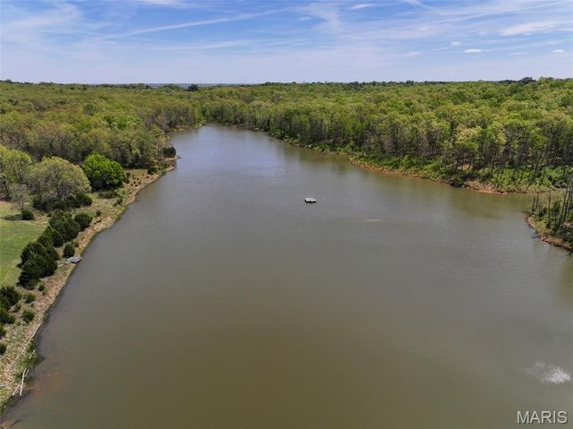 2551 Yellow Rock Road, De Soto, MO 63020