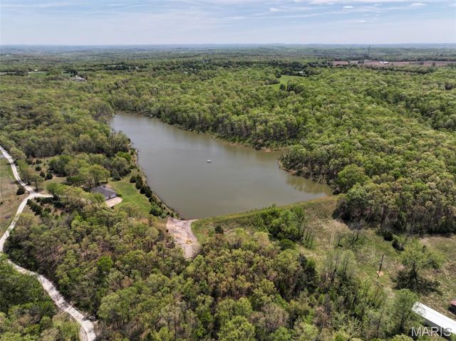 2551 Yellow Rock Road, De Soto, MO 63020