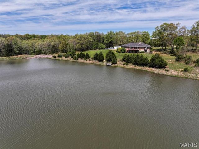 2551 Yellow Rock Road, De Soto, MO 63020