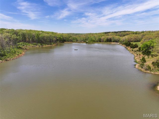 2551 Yellow Rock Road, De Soto, MO 63020