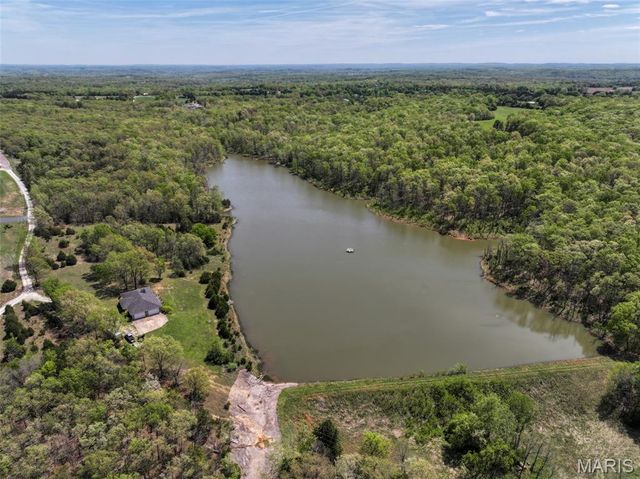 2551 Yellow Rock Road, De Soto, MO 63020