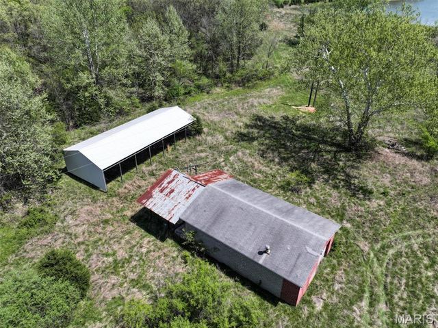 2551 Yellow Rock Road, De Soto, MO 63020