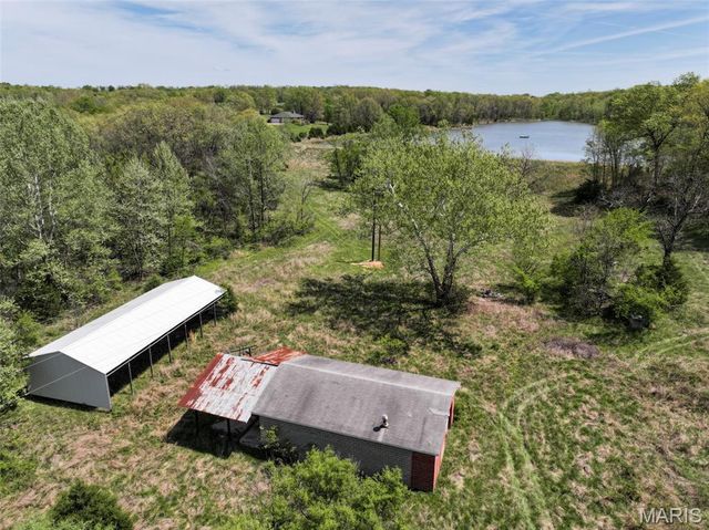 2551 Yellow Rock Road, De Soto, MO 63020