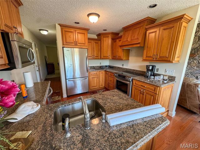 2551 Yellow Rock Road, De Soto, MO 63020