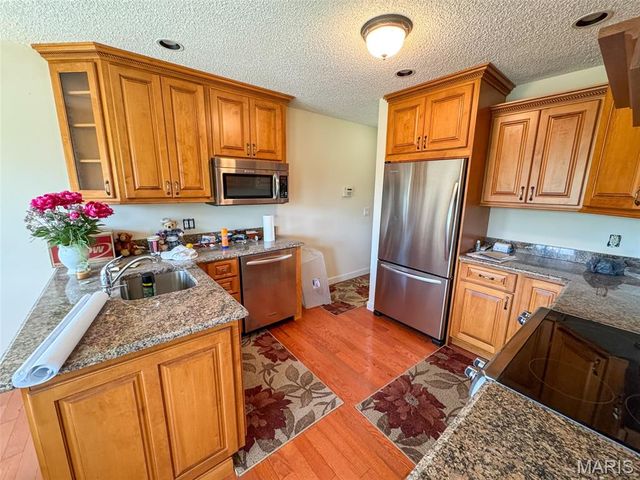 2551 Yellow Rock Road, De Soto, MO 63020
