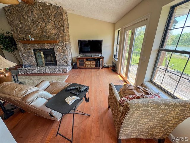 2551 Yellow Rock Road, De Soto, MO 63020