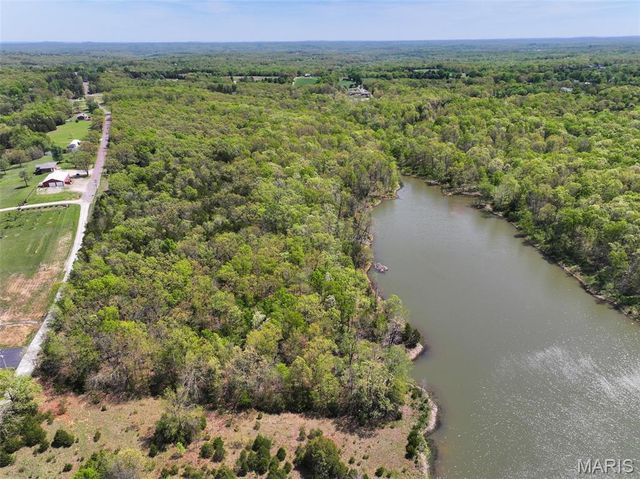 2551 Yellow Rock Road, De Soto, MO 63020