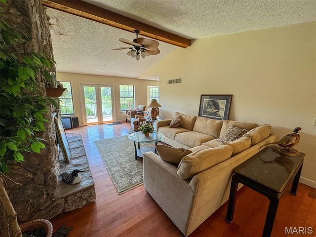 2551 Yellow Rock Road, De Soto, MO 63020