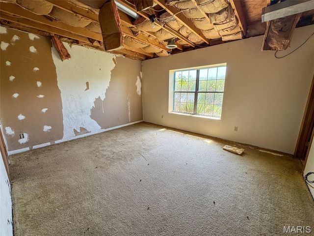 2551 Yellow Rock Road, De Soto, MO 63020