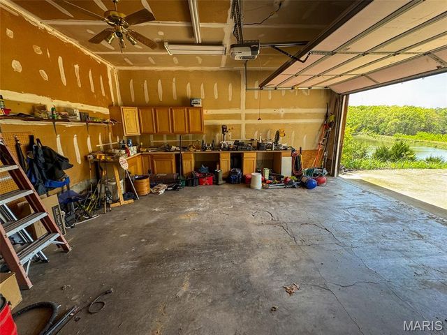 2551 Yellow Rock Road, De Soto, MO 63020