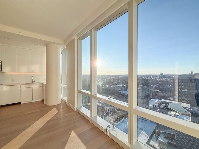 188 Brookline Ave 20G, Boston, MA 02215