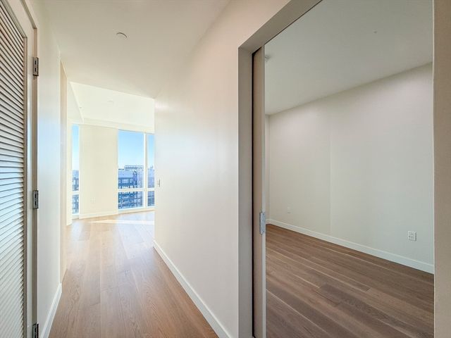 188 Brookline Ave 20G, Boston, MA 02215
