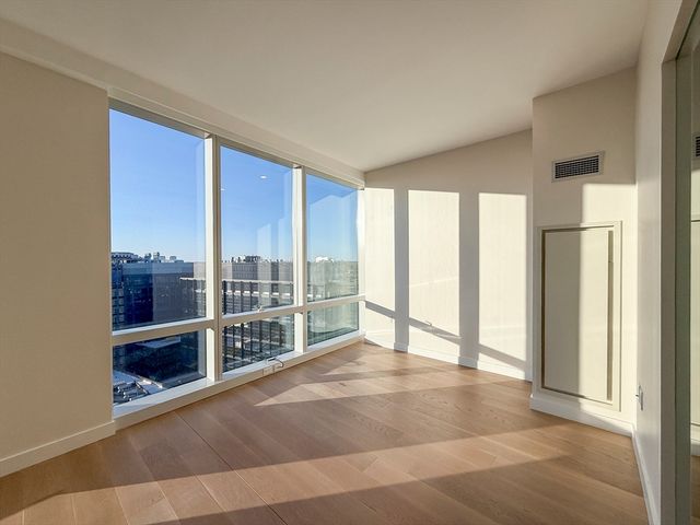 188 Brookline Ave 20G, Boston, MA 02215