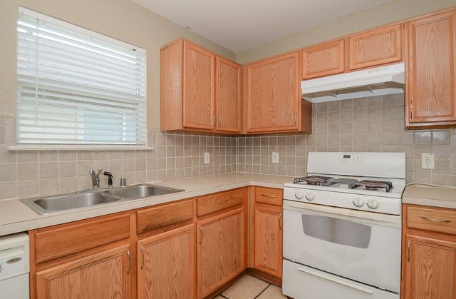 11711 Wainscot Court, Houston, TX 77038