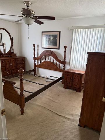 138 Highland Avenue, Mount Airy, NC 27030