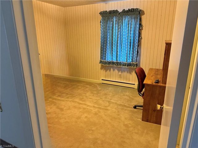 138 Highland Avenue, Mount Airy, NC 27030