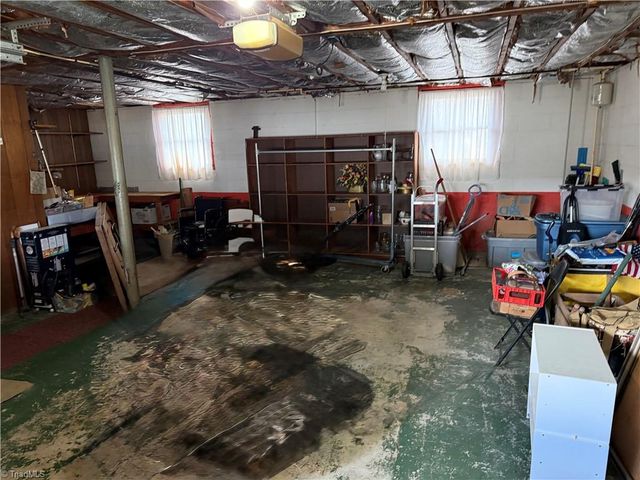 138 Highland Avenue, Mount Airy, NC 27030