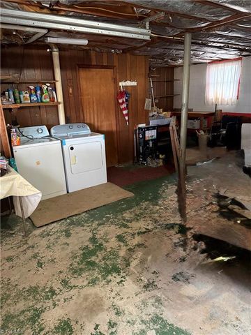 138 Highland Avenue, Mount Airy, NC 27030