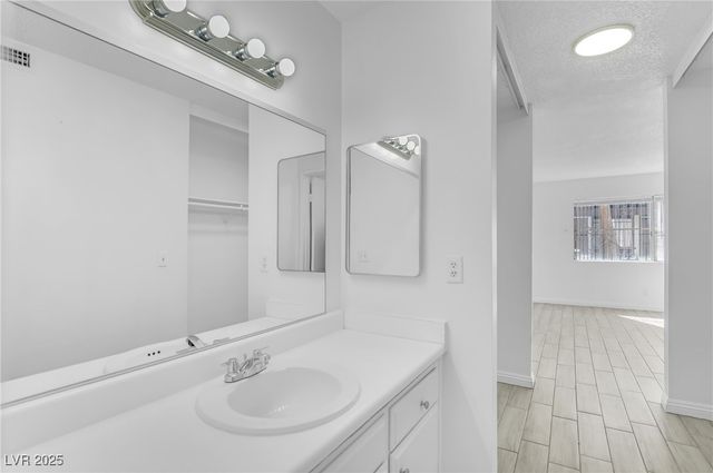 1405 Vegas Valley Drive 281, Las Vegas, NV 89169