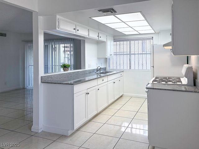 1405 Vegas Valley Drive 281, Las Vegas, NV 89169