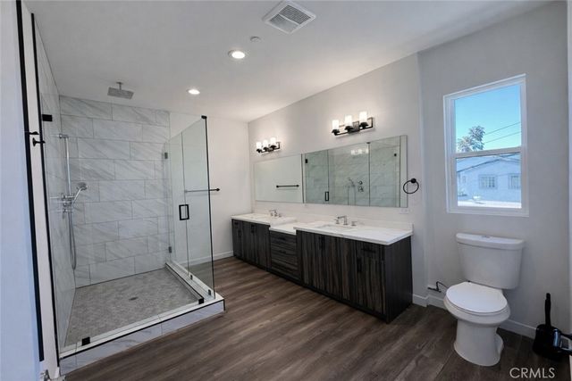 7105 N Dylan Court, Reseda, CA 91335