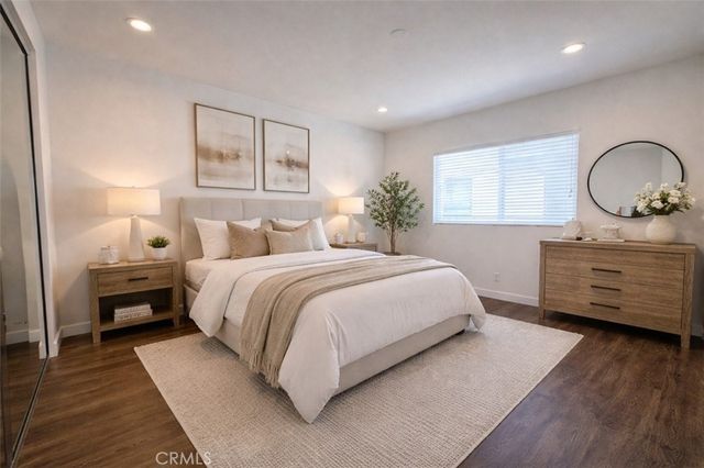 7105 N Dylan Court, Reseda, CA 91335