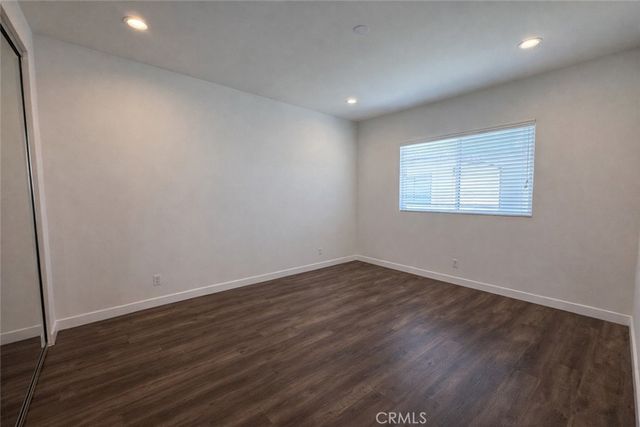 7105 N Dylan Court, Reseda, CA 91335