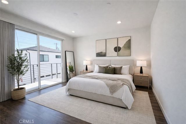 7105 N Dylan Court, Reseda, CA 91335