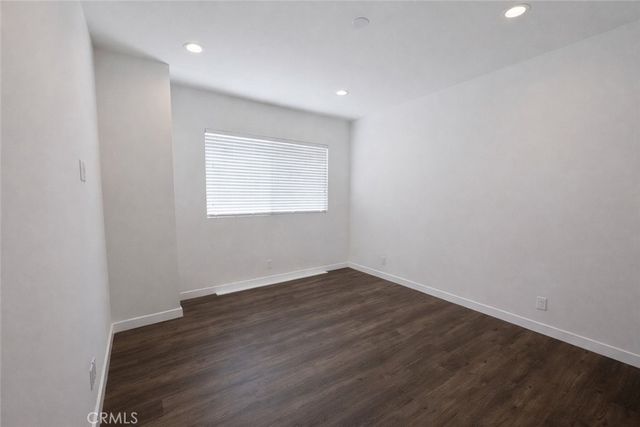 7105 N Dylan Court, Reseda, CA 91335