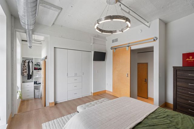 918 3rd Street N 211, Minneapolis, MN 55401