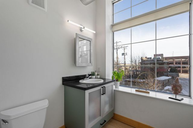 918 3rd Street N 211, Minneapolis, MN 55401