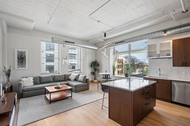 918 3rd Street N 211, Minneapolis, MN 55401