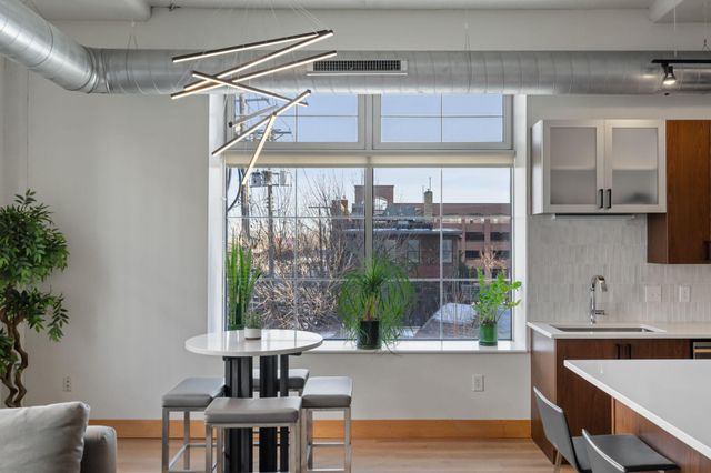 918 3rd Street N 211, Minneapolis, MN 55401