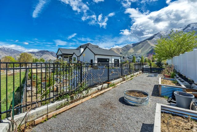 1720 S HILLCREST CIR, Mapleton, UT 84664