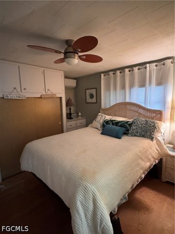 135 Orange Harbor DR, Fort Myers, FL 33905