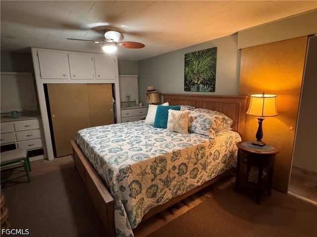 135 Orange Harbor DR, Fort Myers, FL 33905