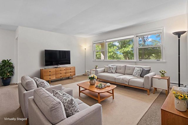 235 Country Club DRIVE #3B, Lake Geneva, WI 53147