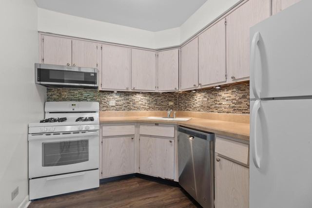 235 Country Club DRIVE #3B, Lake Geneva, WI 53147