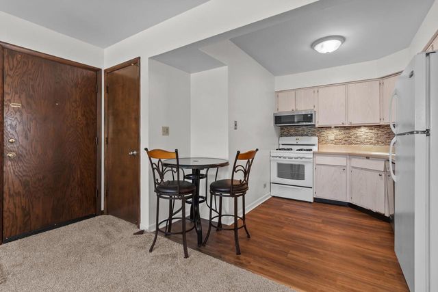 235 Country Club DRIVE #3B, Lake Geneva, WI 53147